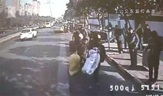 潮州网民爆料农民工视频,引发网友热议 第2张 潮州网民爆料农民工视频,引发网友热议 第2张